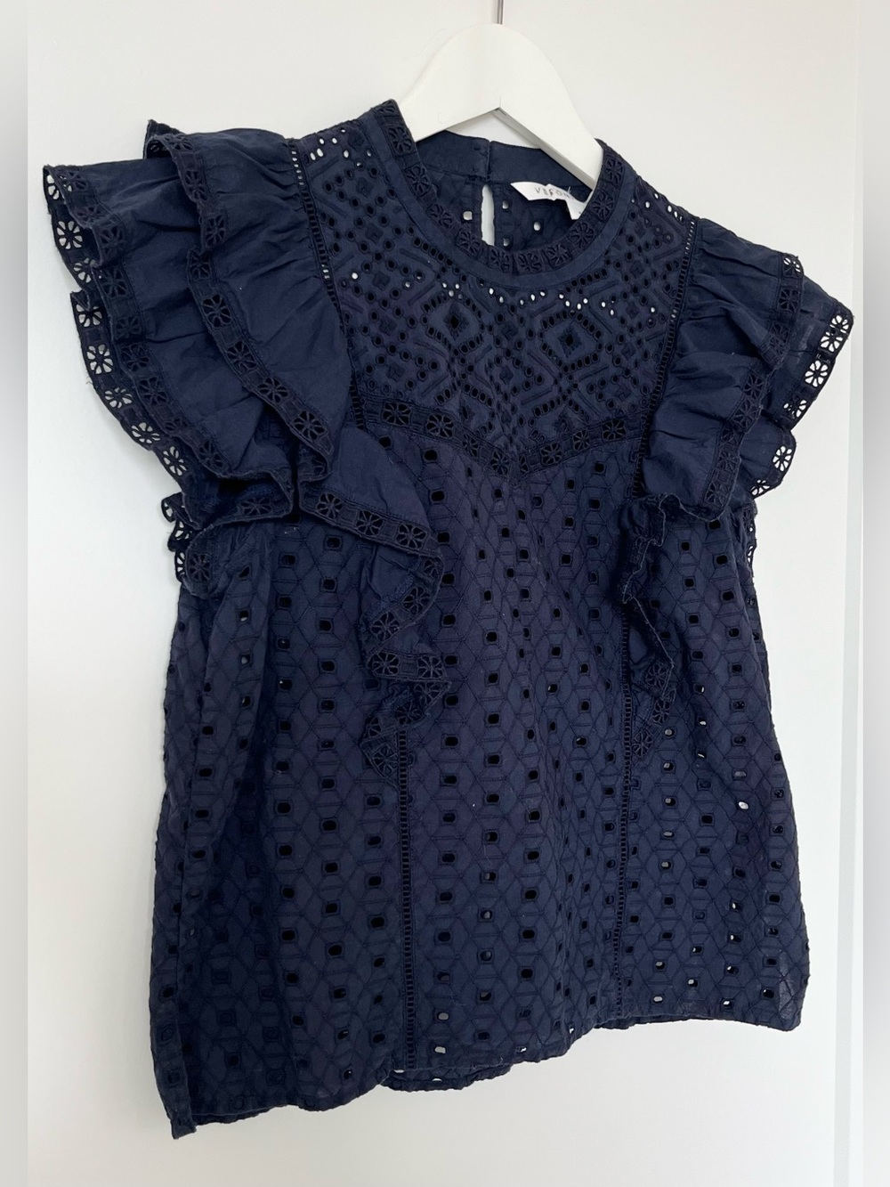 Veronica Beard Jie Top Navy Eyelet Flutter Sleeve Blouse Preppy Nautical Size 4 - Picture 3 of 9